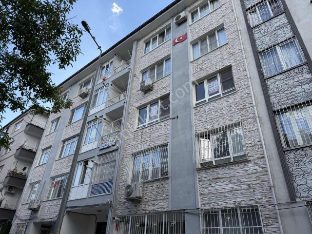 Binevlerde Kiralık 3+1 Daire 2.kat Bireysel Doğalgazlı