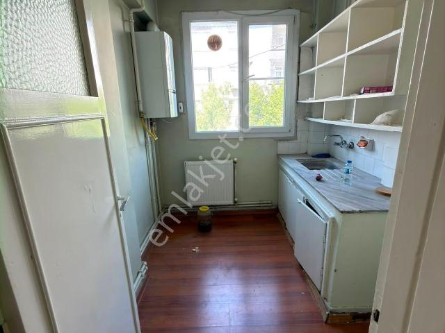 Binevlerde Reno Servisi Arkasında Satılık 2+1 Göbek Kat Daire