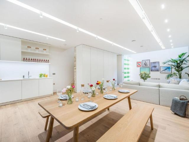 Bingham Place, Marylebone, London, W1U 3 bed house to rent £24,917 pcm £5,750 pw