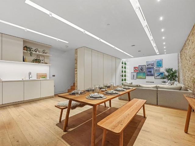 Bingham Place, Marylebone W1U, 3 bed property to rent, £24,916 pcm | PrimeLocation