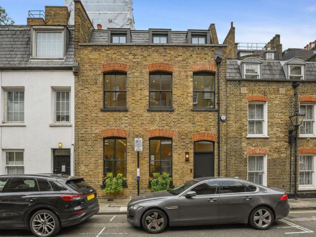 Bingham Place, Marylebone, W1 3 bed house to rent £25,783 pcm £5,950 pw