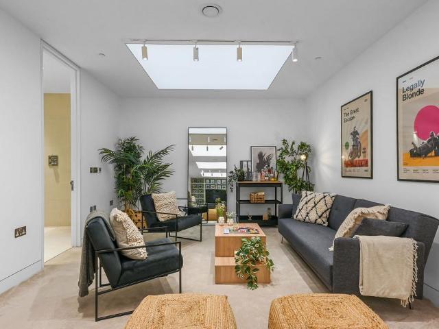 Bingham Place, London W1U 3 bed house to rent £24,917 pcm £5,750 pw