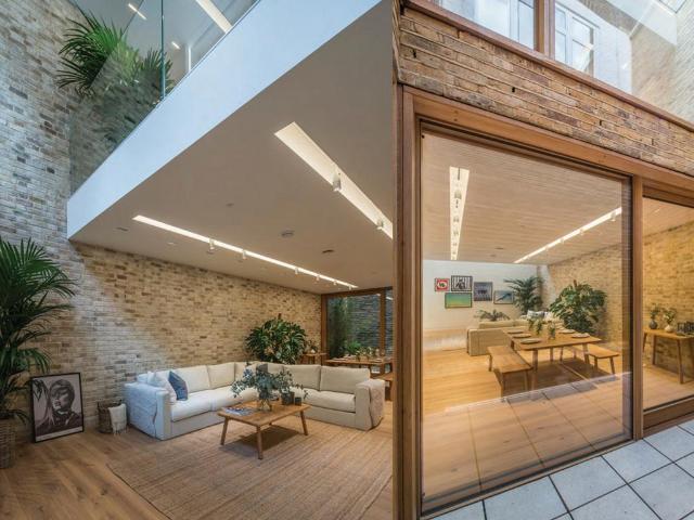 Bingham Place, London, W1U 3 bed mews to rent £24,917 pcm £5,750 pw
