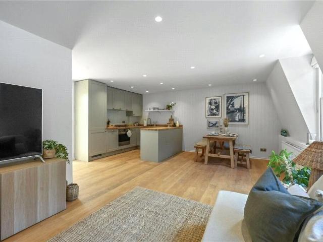 Bingham Place, London W1U, 2 bed detached house to rent, £8,645 pcm | PrimeLocation