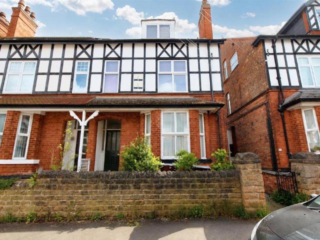 Bingham Road, Sherwood, Nottingham Studio to rent £650 pcm £150 pw