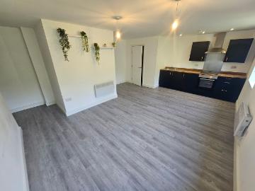 Bingley Road, Bradford BD9, 2 bed flat to rent, £795 pcm | PrimeLocation