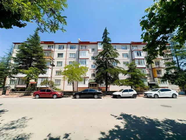 'binkonutlar Mahallesi Tramvay Durağı Yanı, 2+1 Daire'