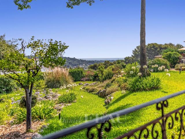 Biot Maison de charme avec vue panoramique 227m² Biot