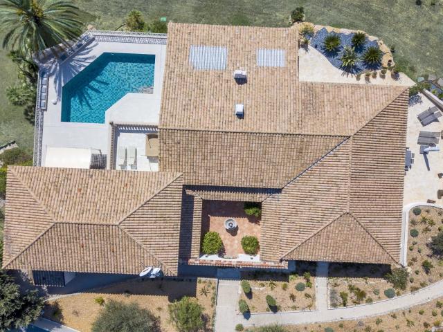 Biot: quartier résidentiel, au calme, proche des commerces. 555m² Biot