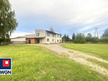 Nieruchomość 390 m² z dużą działką, potencjał komercyjny
