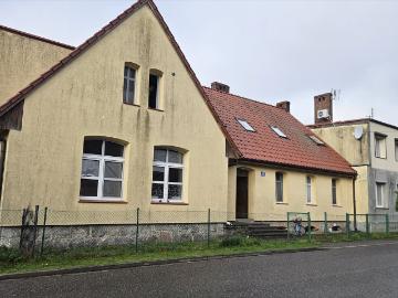 Przestronne 4 pokojowe mieszkanie z garażami i klimatem