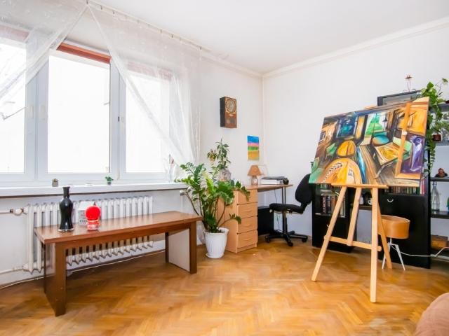 Przestronne 3 pokojowe mieszkanie z balkonami i wysokimi sufitami