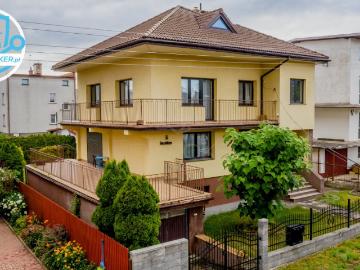 Przestronny dom 298m2 z garażem i ogrodem w Wygodzie