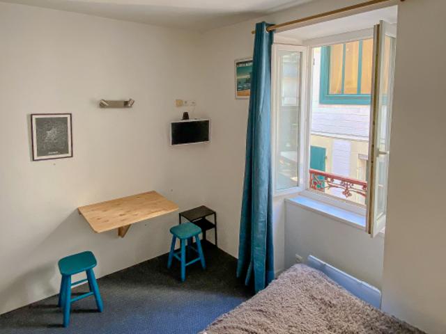 BIARRITZ CENTRE – PORT VIEUX STUDIO EN BON ÉTAT A DEUX PAS DE LA PLAGE