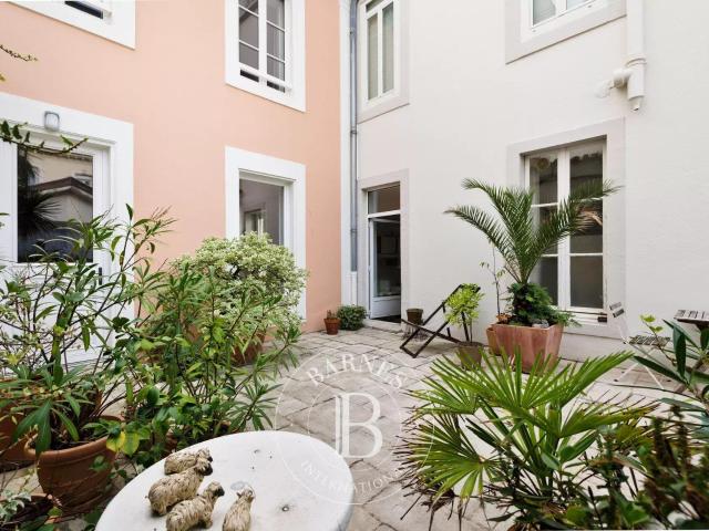 Biarritz Coeur De Ville, Maison De Ville Et Appartement 145m² Biarritz