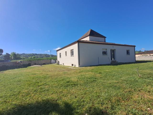 Villa 4 chambres avec piscine Vue sur Pujols Bias 137m² Bias