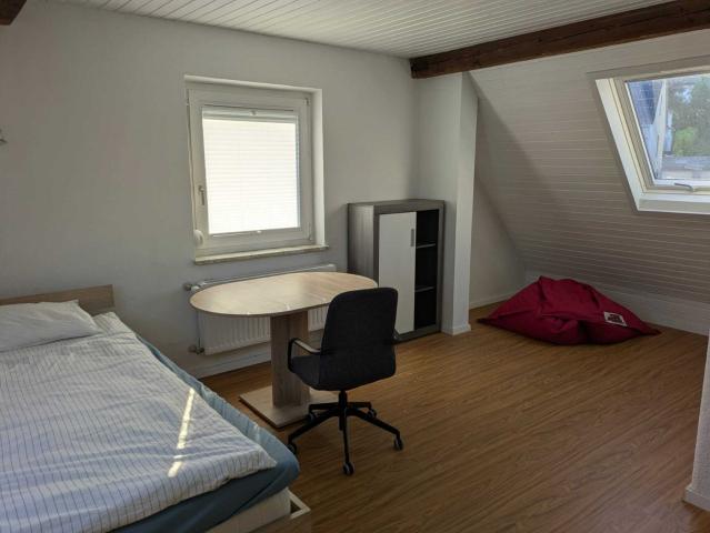 Biberach an der Riß: Möbliertes WG Zimmer in Biberach zur Verfügung m. unters.Mietpreisen