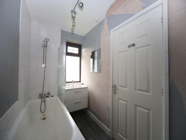 Bickershaw Lane, Bickershaw WN2, 3 bed semi detached house to rent, £1,100 pcm | PrimeLocation