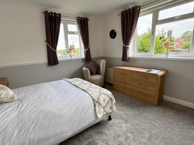 Bickley House, Sutton Coldfield, B74 1 bed apartment to rent £925 pcm £213 pw