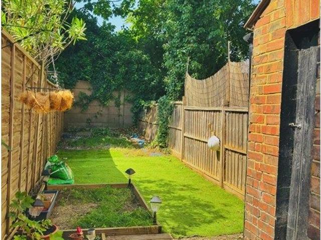 Bickley St, London SW17, 2 bed flat to rent, £2,250 pcm | PrimeLocation