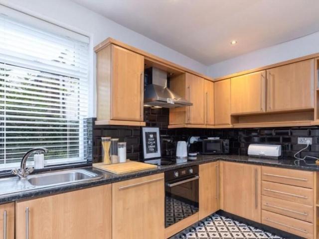 Bickley Street, London SW17, 3 bed flat to rent, £2,500 pcm | PrimeLocation