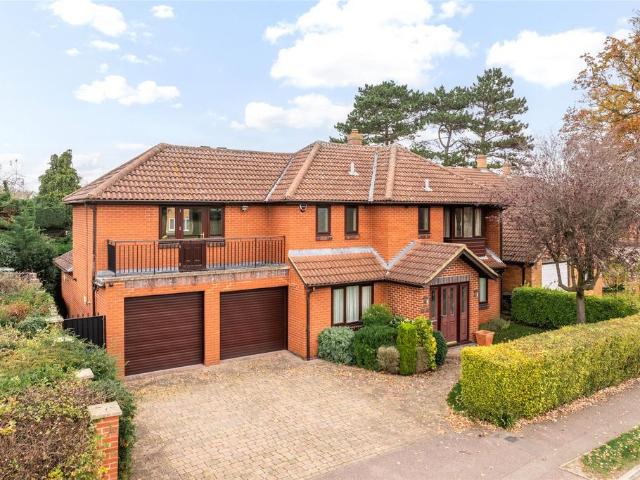 Biddenham Turn, Biddenham, Bedford. 4 bed detached house to rent £2,500 pcm £577 pw