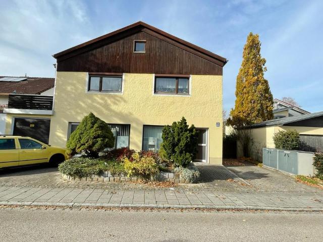 Biete Haus mit 2 seperaten Wohneinheiten in Riemerling München
