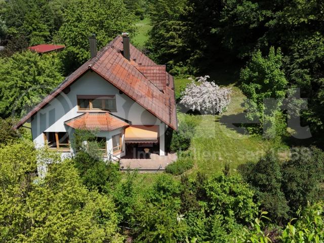 BIETERVERFAHREN Einfamilienhaus mit Nebengebäuden!