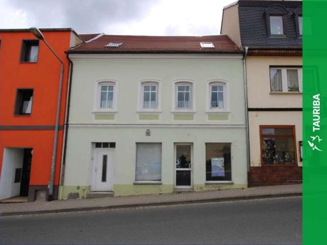 Bieterverfahren: Mehrfamilienhaus + Gewerbeeinheit in zentraler Lage, ca. 10 % Rendite möglich