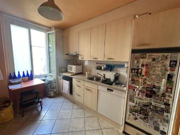 Biel, schöne 3 Zimmer Wohnung im Erdgeschoss, Garage