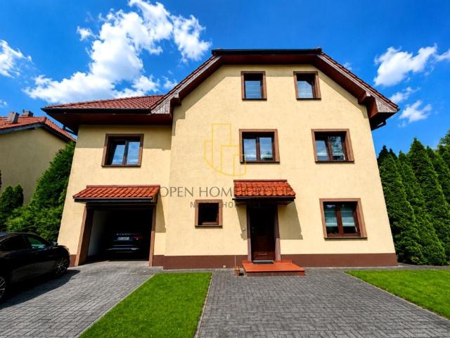 Bielany Wr. Dom wolnostojący, 8 pokoi, garaż Bielany Wrocławskie
