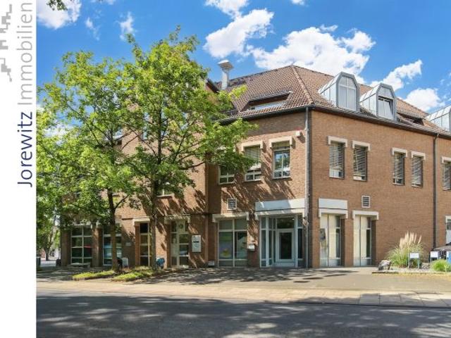 Bielefeld Mitte Nähe Stauteiche: Sanierte 3 Zimmer Wohnung mit Loggia