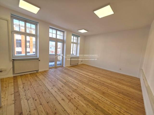 Nowoczesny lokal biurowy 57 m² z serwerownią i parkingiem