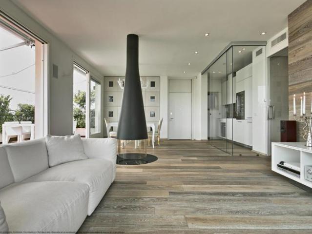 BIEN A SAISIR ! MAGNIFIQUE DEMEURE 4PIECES BIEN AGENCE AVEC TERRASSE DE 73M2 EN ETAGE ELEVE MEUDON