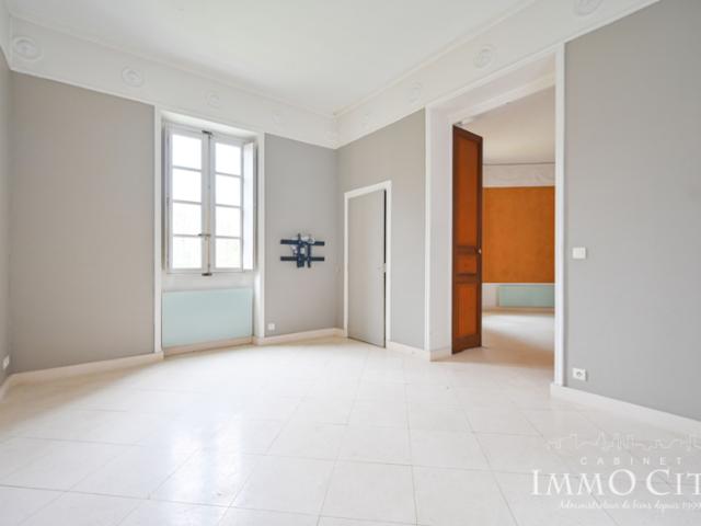 Bien d'exception Maison d'architecte avec jardin au Domain
