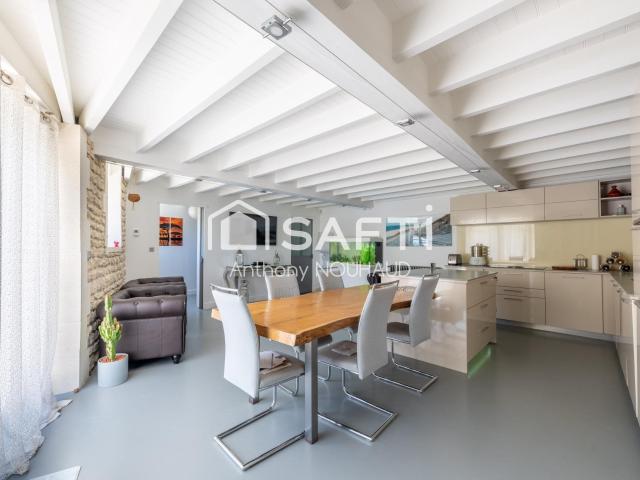 Bien d'exception, refait à neuf et avec goût 228m² Cognac