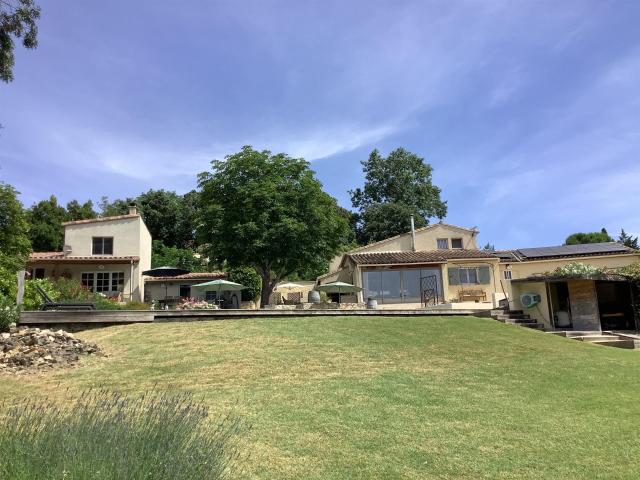 Bien exceptionnel: Villa + gîte de charme 290m² Cailhau