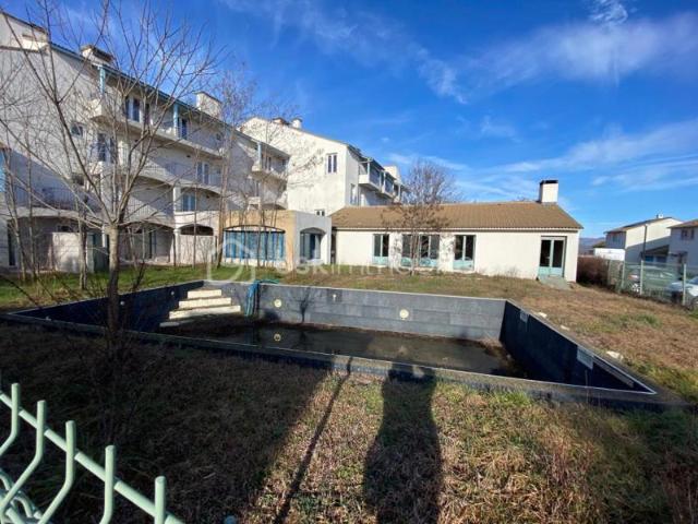 Bien rare – 136 m² à réinventer – Fort potentiel – Plateau d’Albion