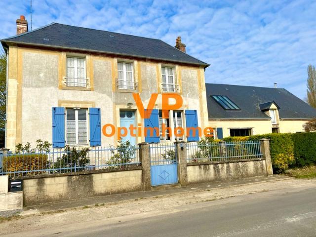 Bien rare – 274 m² – Salon 95 m² – Terrain de 4 600m² – Maison avec histoire