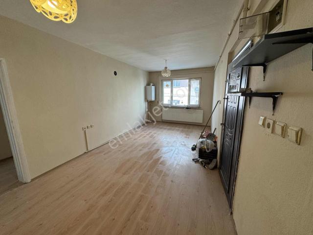 Biens'den Bağlarbaşında Metroya Yakın 2+1 Kiralık Daire