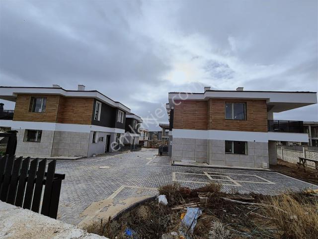Biens'ten Satılık Uygun Fiyatlı 4+1 Fırsat Villa!