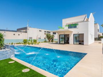 Bienvenido a Amay Deluxe, un exclusivo residencial de villas. 153m² Orihuela Costa
