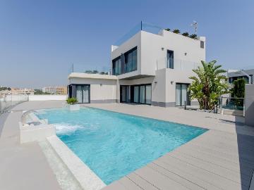 Bienvenido a Amay Deluxe, un exclusivo residencial de villas. 192m² Orihuela Costa