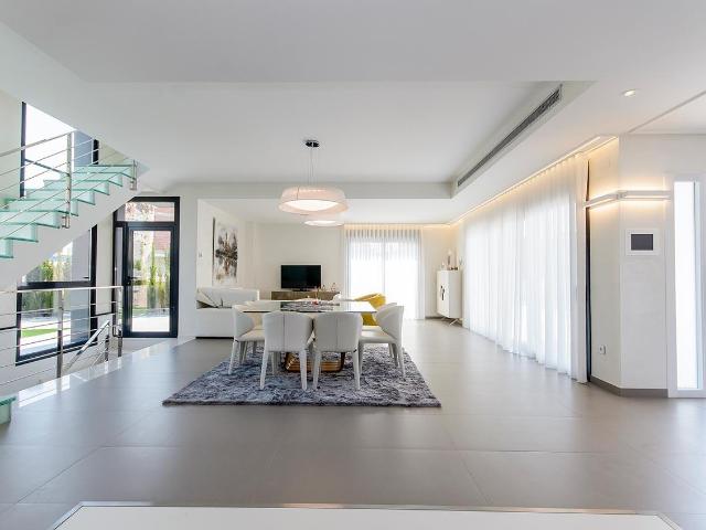 Bienvenido a Amay Deluxe, un exclusivo residencial de villas. 192m² Orihuela Costa