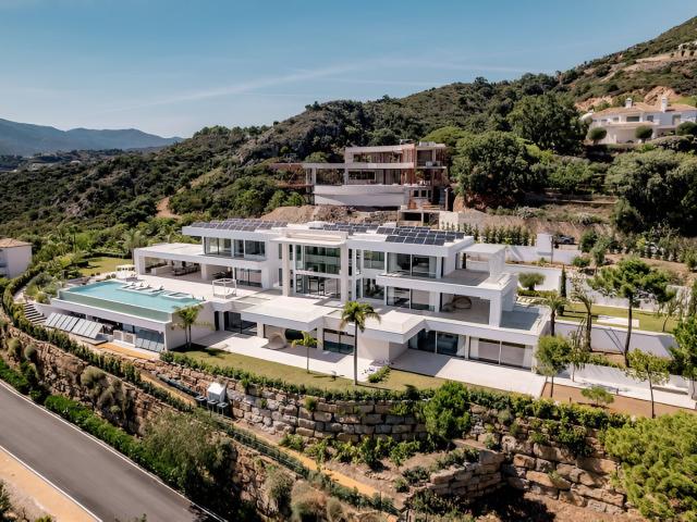 Bienvenido a La Isabella, la joya de la corona de Marbella C. 1580m² Benahavís