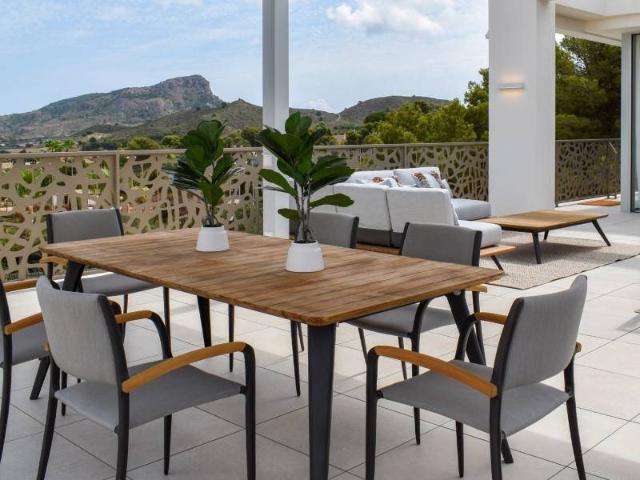 Bienvenido a una oportunidad única de adquirir un residencia. 800m² Cartagena Naval