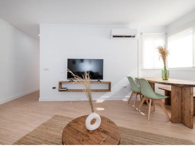 ¡Bienvenidos al oasis de tranquilidad y estilo en el corazón de Málaga!