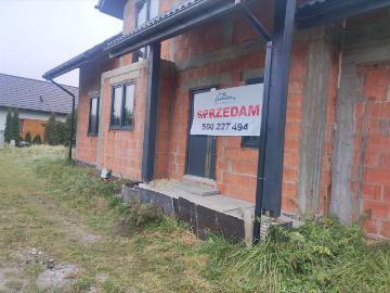 Dom z poddaszem w Bieruniu – 186 m², wykończenie pod klucz