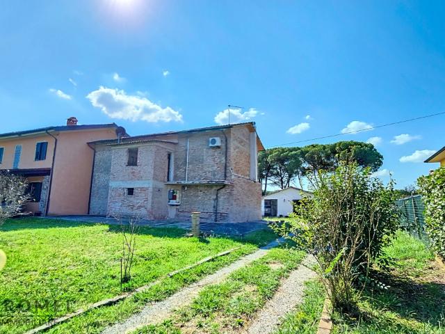 BIFAMILIARE in VENDITA a ALTOPASCIO SPIANATE di 5 vani