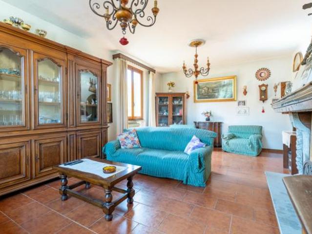 Bifamiliare in vendita a Borgo a Mozzano